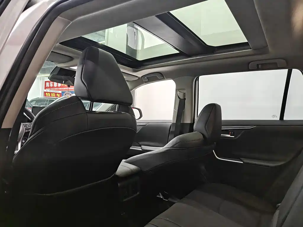Toyota Wildlander 2023 — фото 12