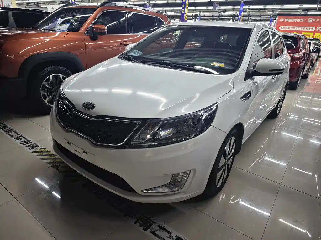 Kia K2 2015 — фото 2