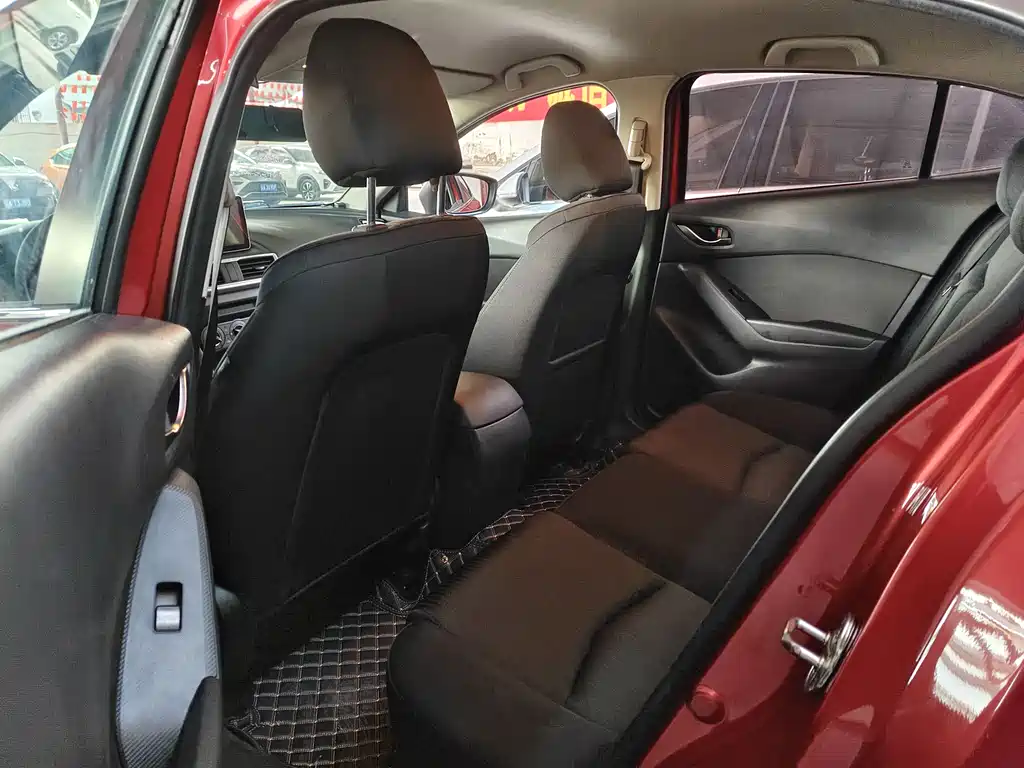 Mazda 3 Angkesela 2016