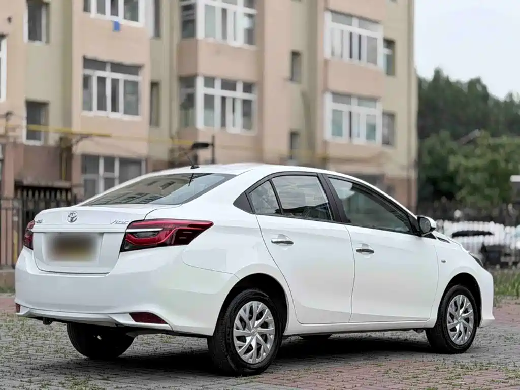 Toyota Vios 2023 — фото 11