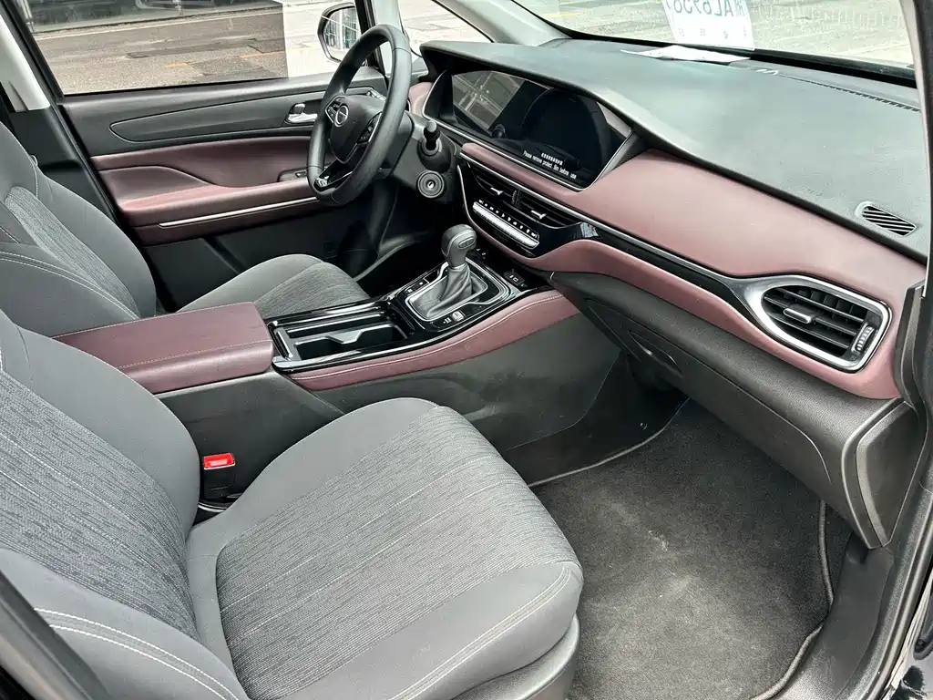 GAC Trumpchi M6 2023 — фото 8