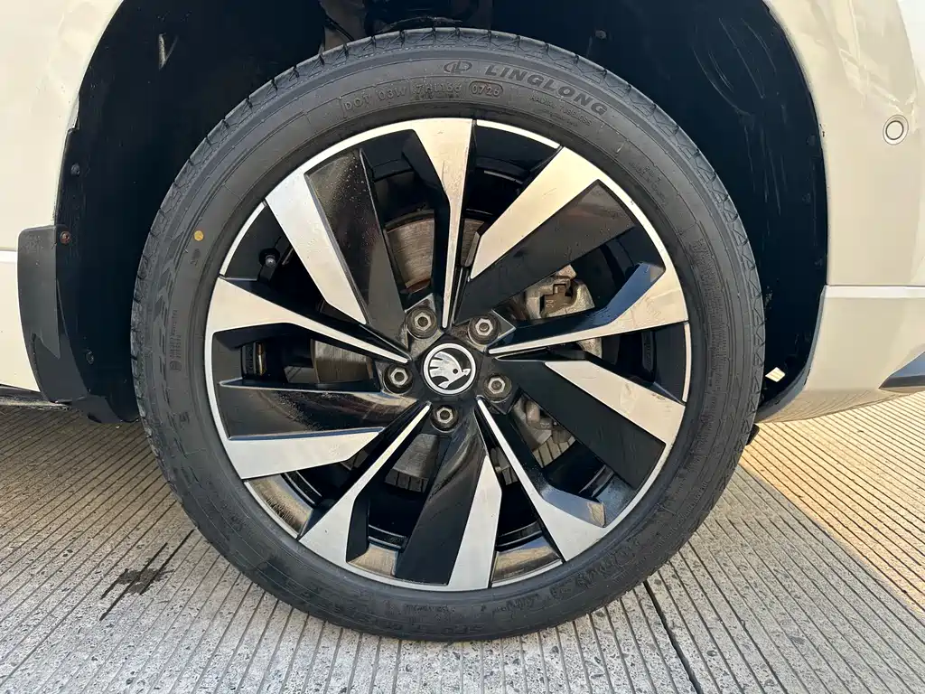 Skoda Karoq 2022 — фото 19