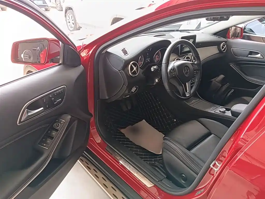 Mercedes-Benz GLA 2016 — фото 16