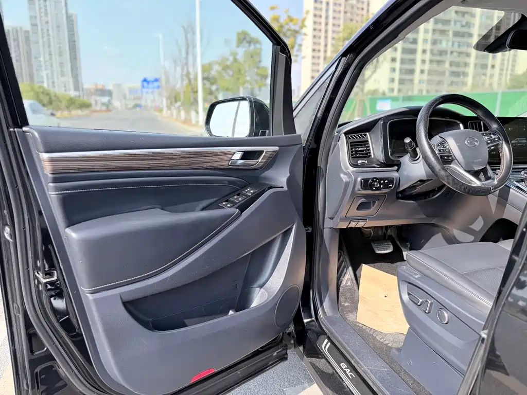 GAC Motor Trumpchi M8 2022 — фото 9
