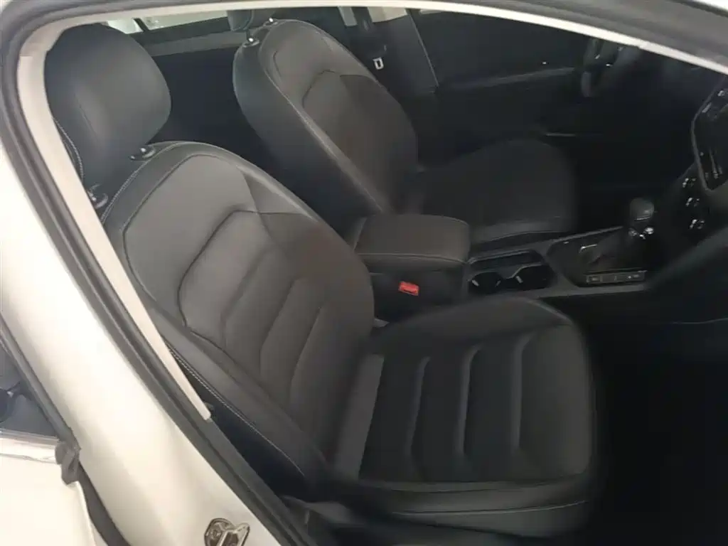 Volkswagen Tiguan L 2020 — фото 25