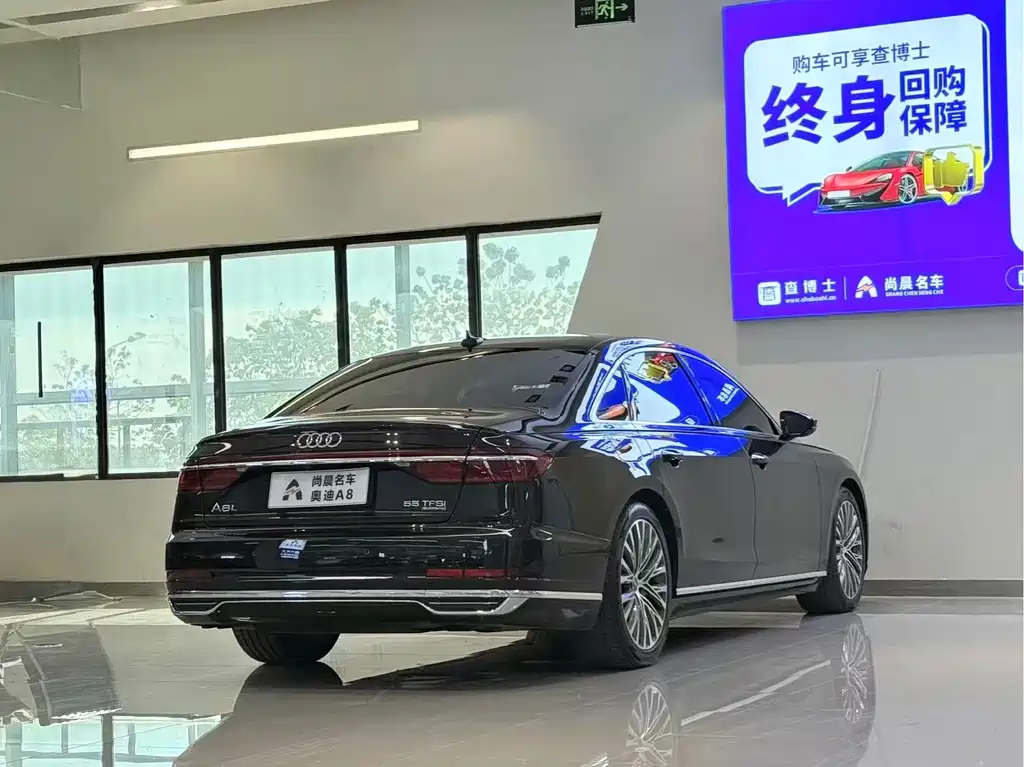 Audi A8 2018 — фото 16