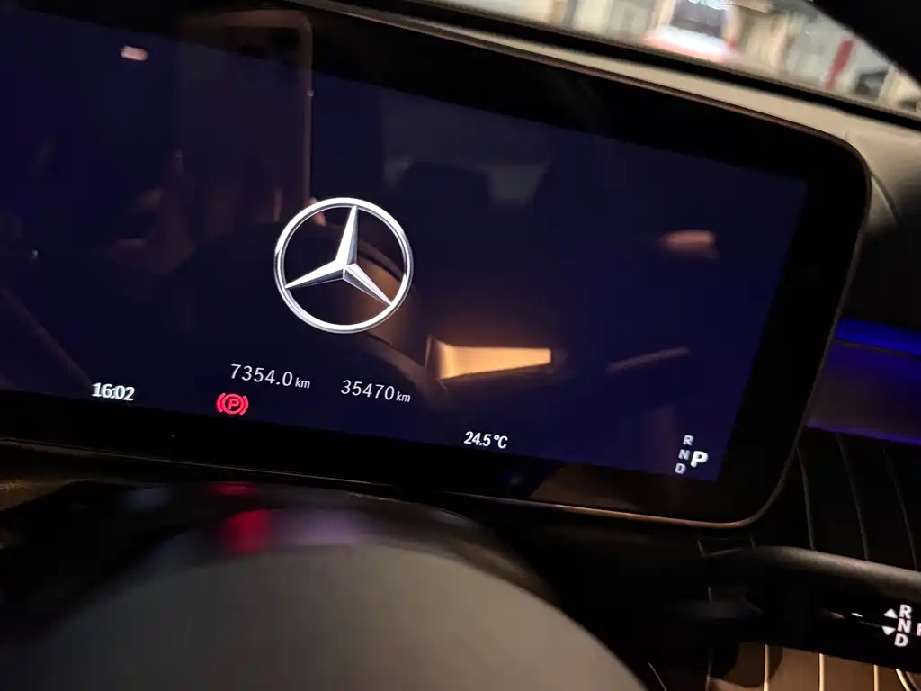 Mercedes-Benz C-Class 2023 — фото 15