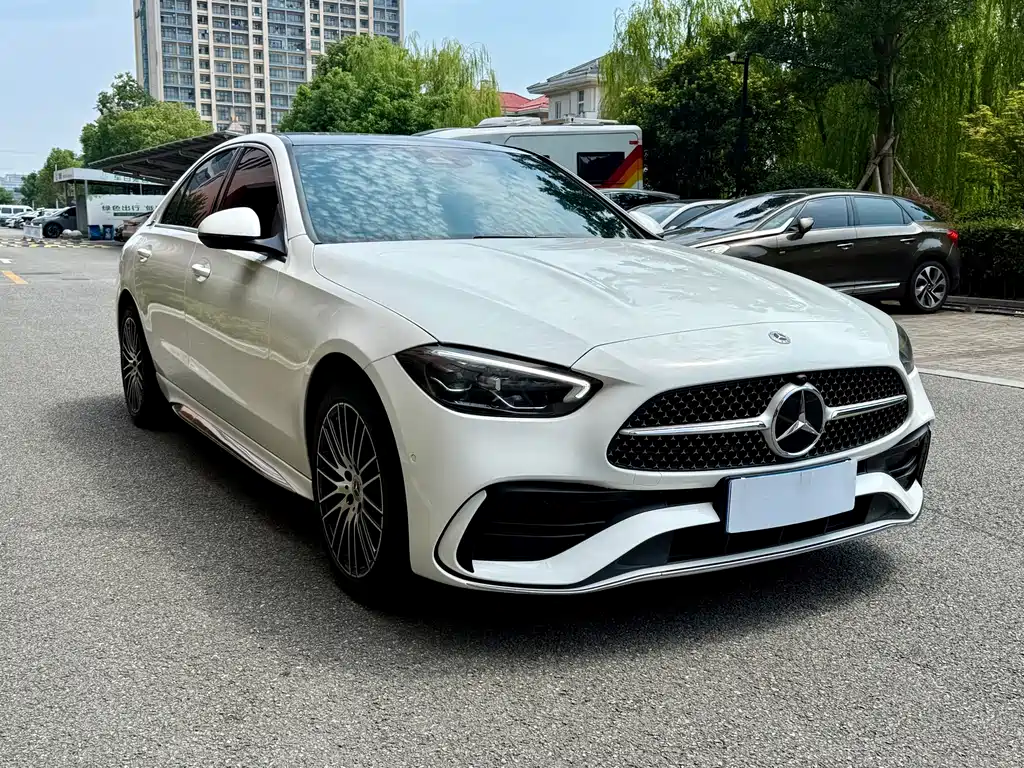 Mercedes-Benz C-Class 2023 — фото 3