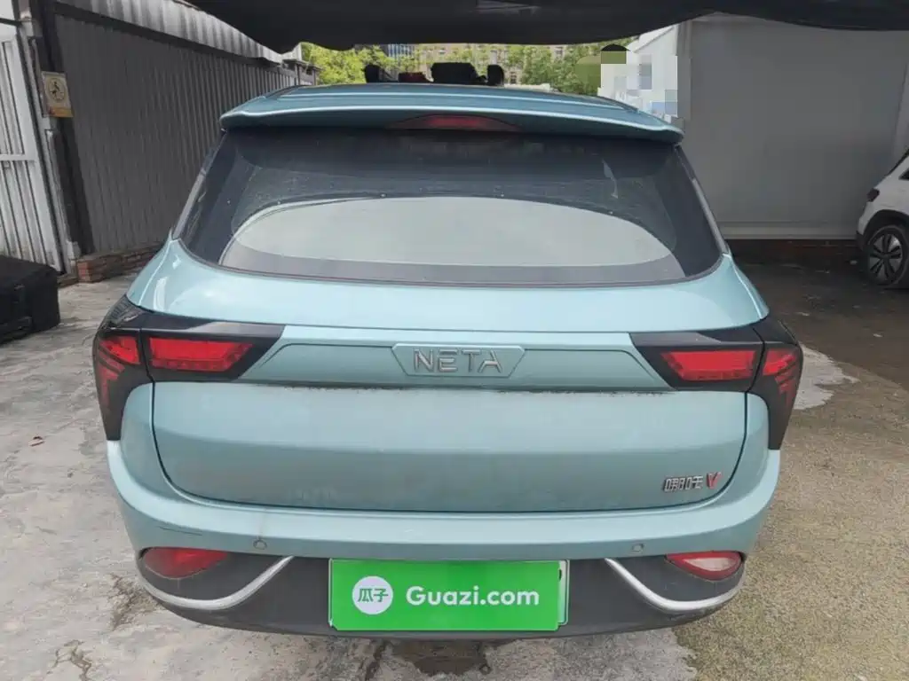 Neta V 2022