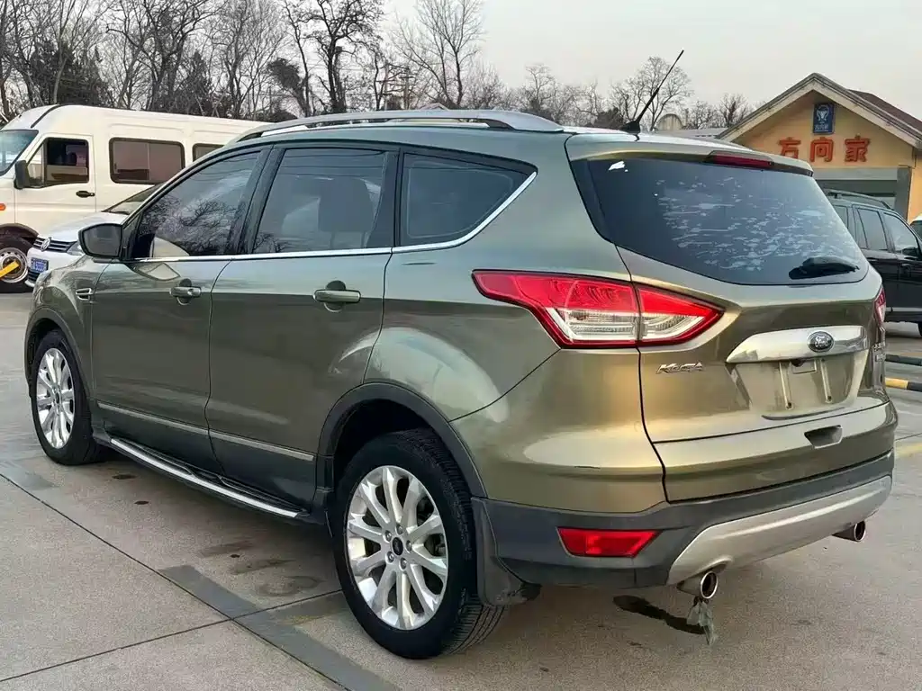 Ford Kuga 2015 — фото 9