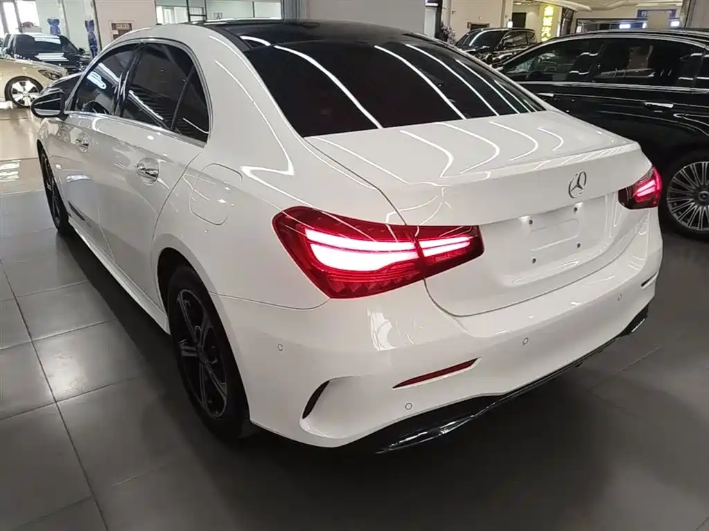 Mercedes-Benz A-Class 2024 — фото 5