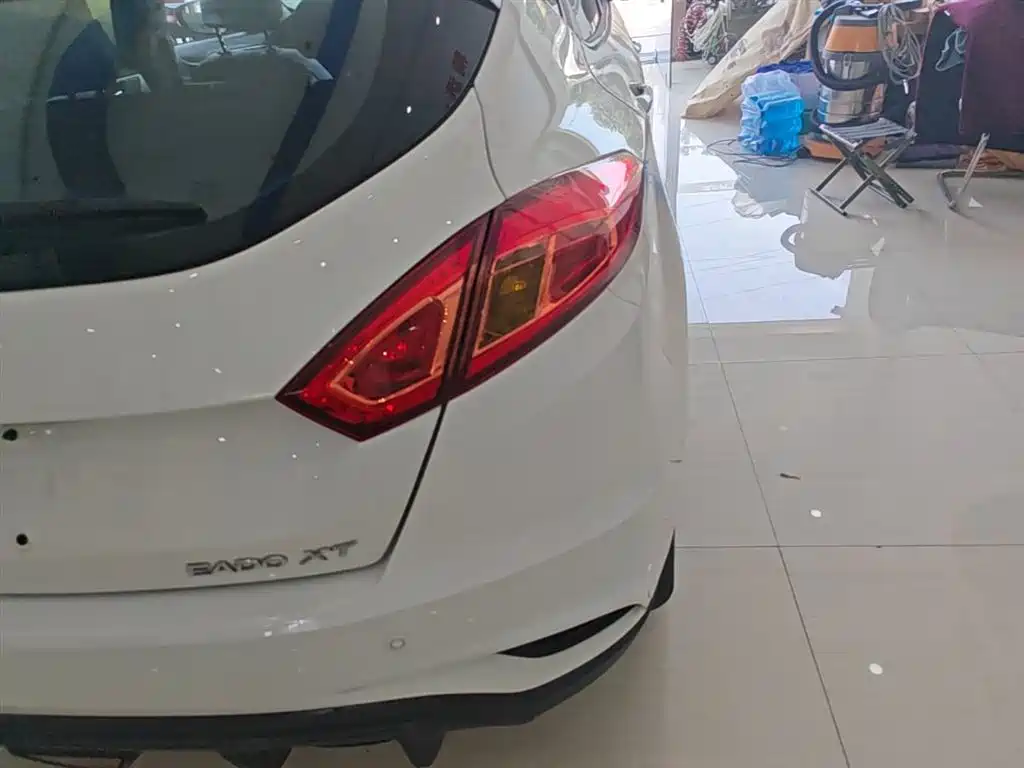 Changan Eado XT 2018 — фото 8