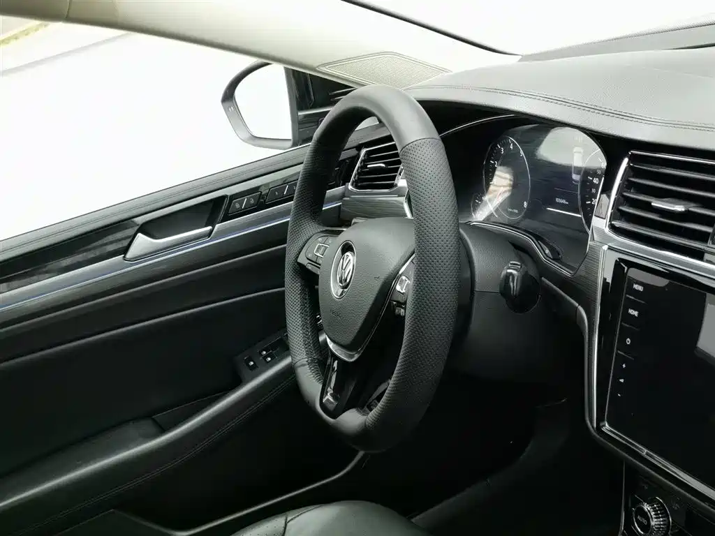 Volkswagen Phideon 2019 — фото 22