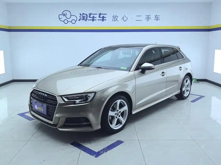 Audi A3 2018 — фото 1
