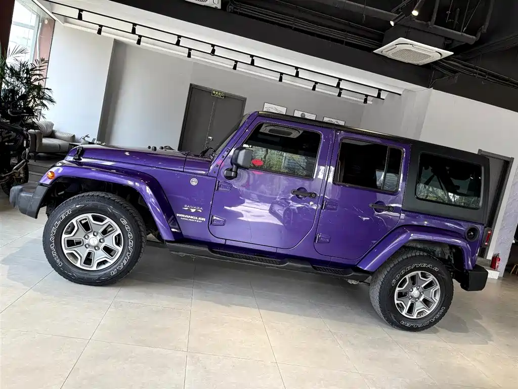 Jeep Wrangler 2017 — фото 8