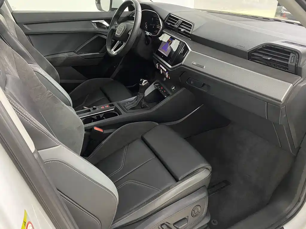 Audi Q3 Sportback 2022 — фото 18