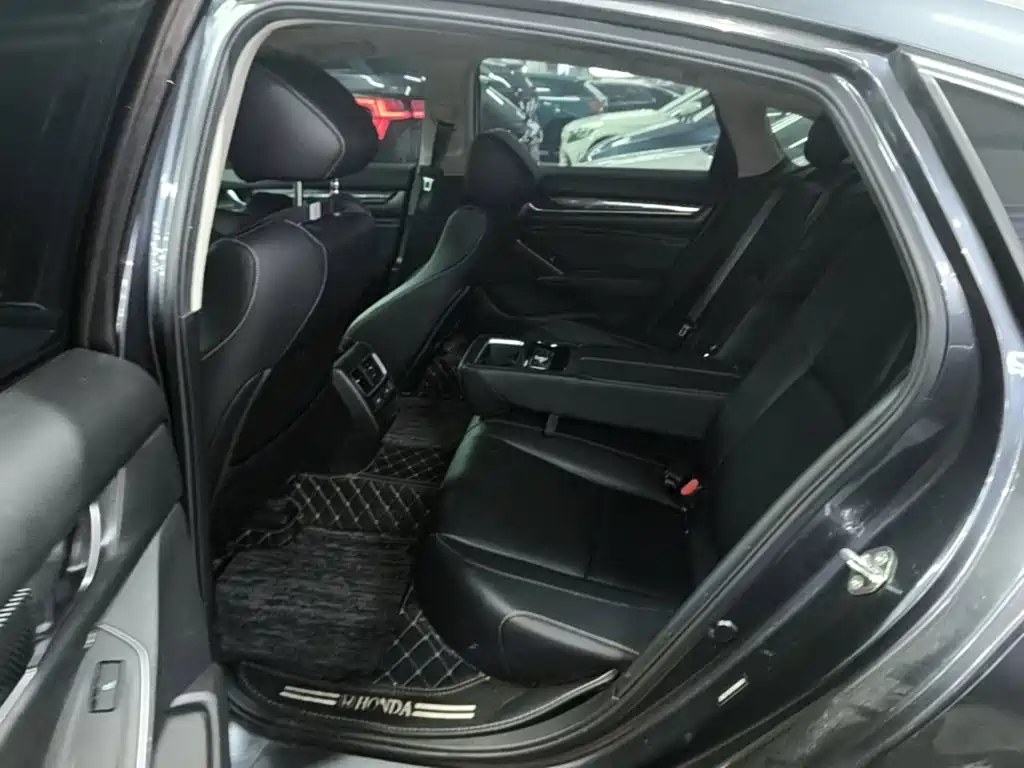 Honda Accord 2022 — фото 17