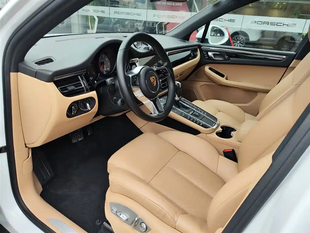 Porsche Macan 2020 — фото 13