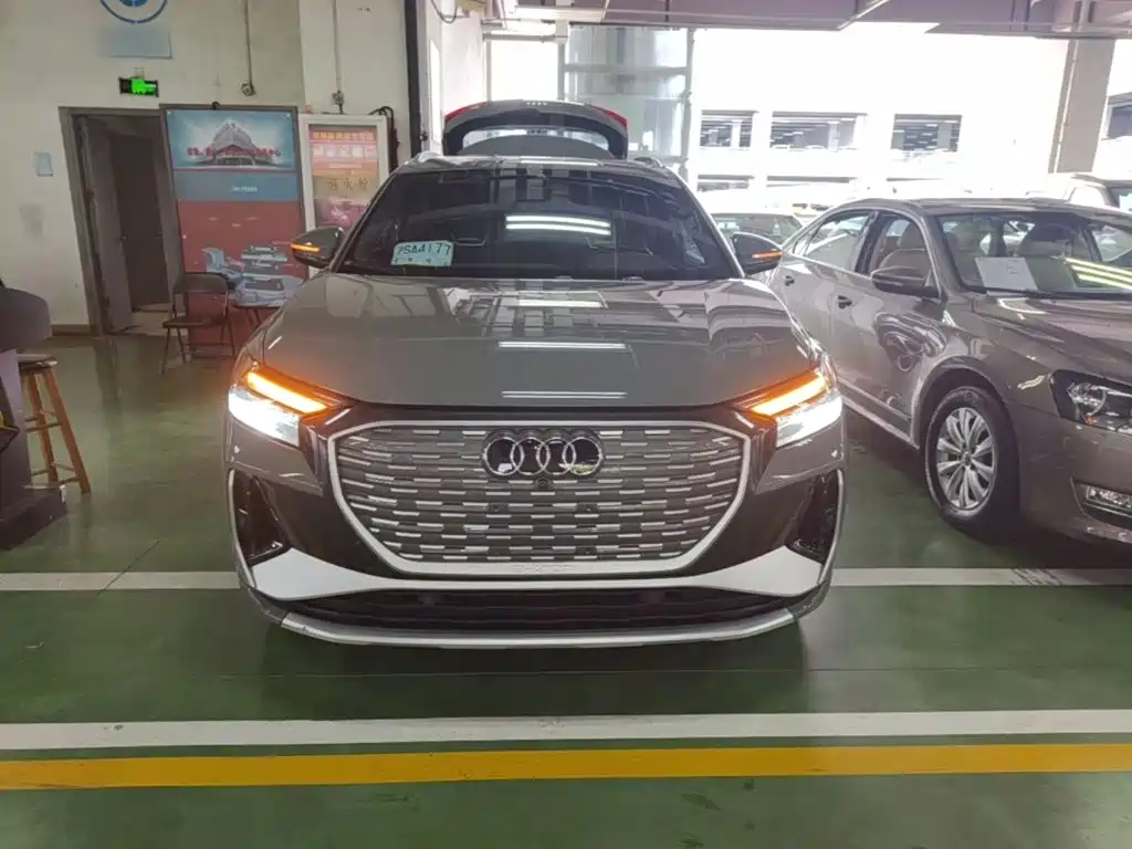 Audi Q4 e-tron 2023