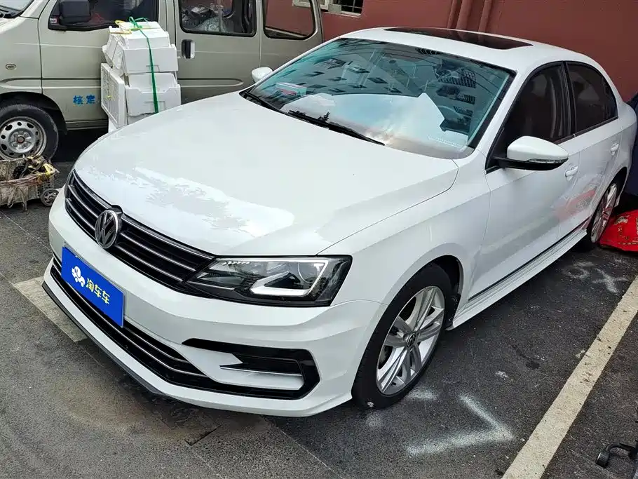 Volkswagen Sagitar 2019