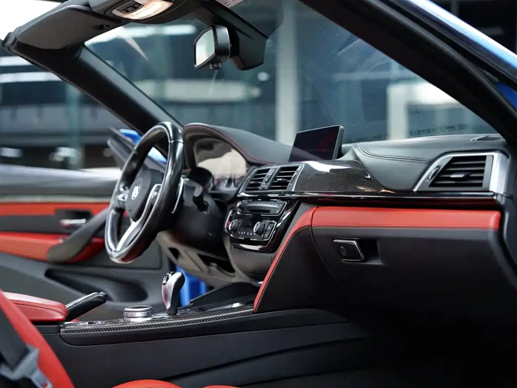 BMW M4 2018 — фото 37