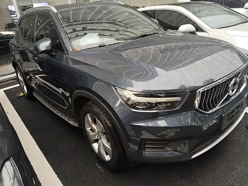 Volvo XC40 2021 — фото 4