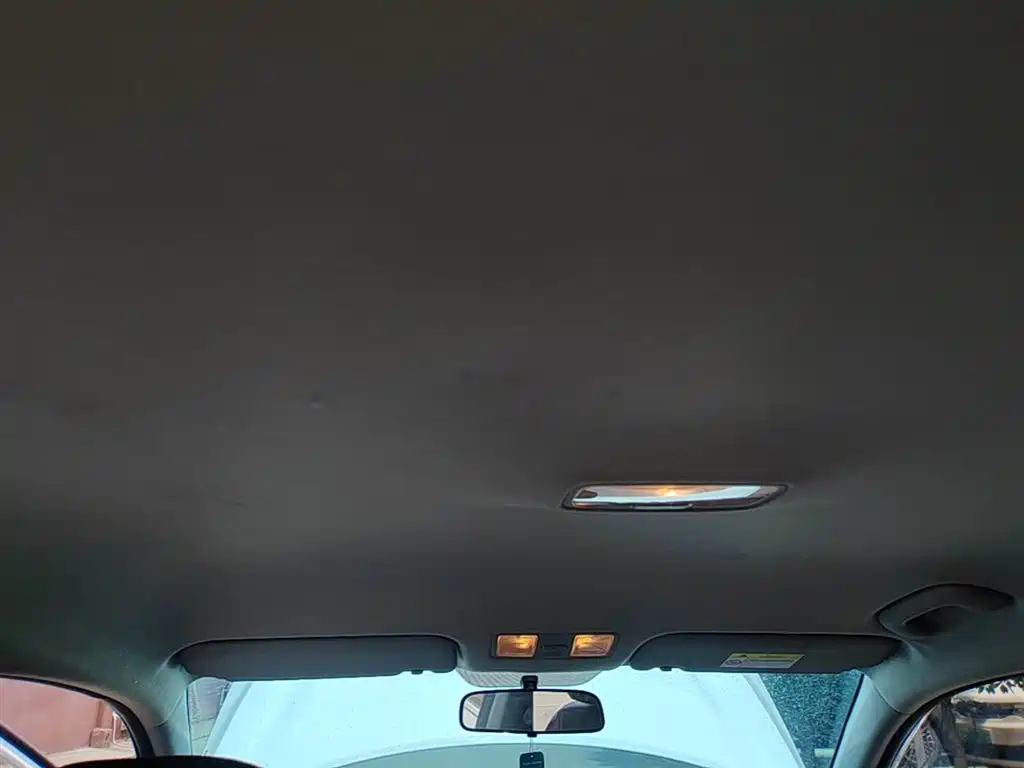 Hyundai Elantra 2019 — фото 18