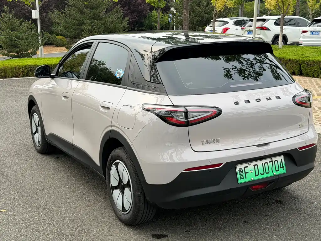 Geely Galaxy Starwish 2026 — фото 4
