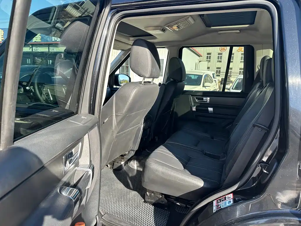 Land Rover Discovery 2015 — фото 3