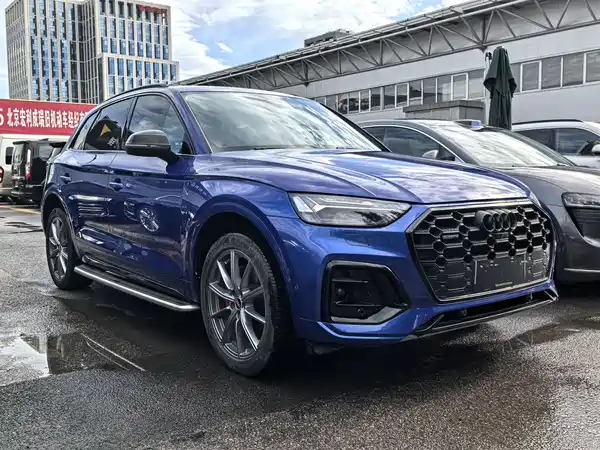 Audi Q5L 2021