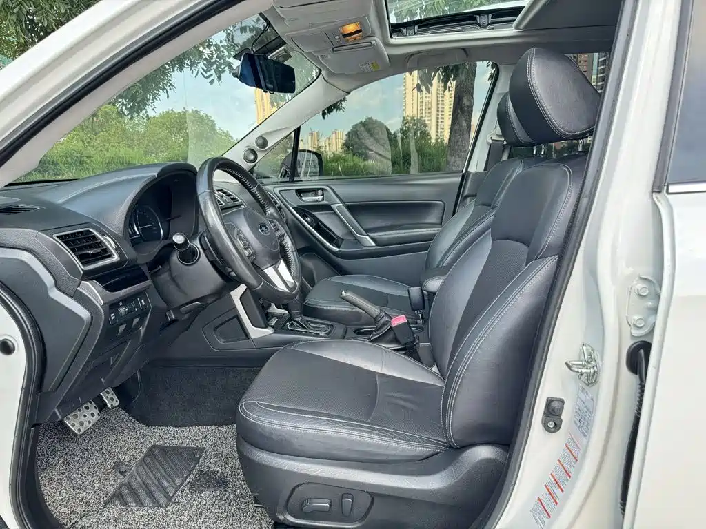 Subaru Forester 2018 — фото 9