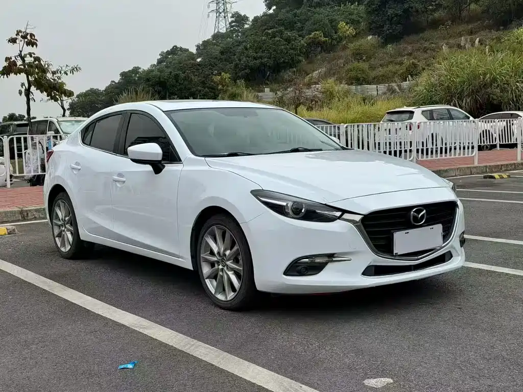 Mazda 3 Axela 2019 — фото 3