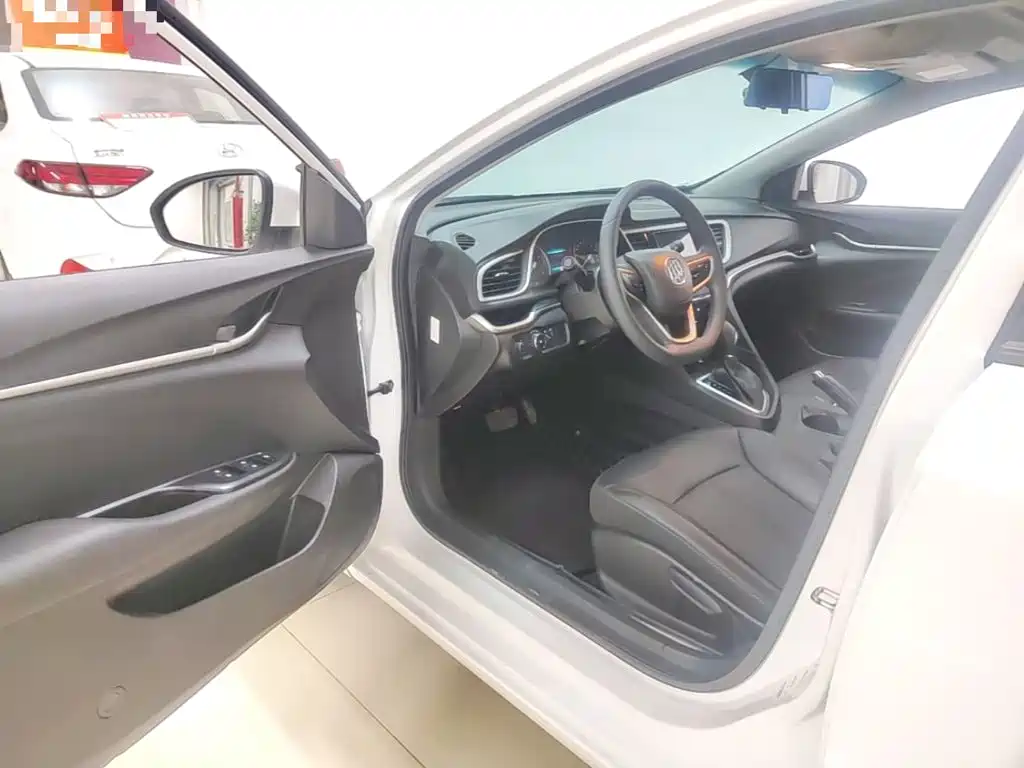 Buick Excelle 2022 — фото 16
