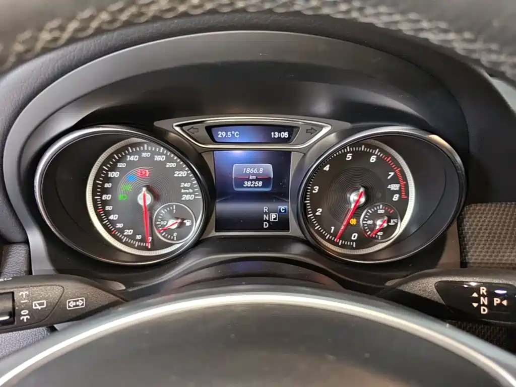 Mercedes-Benz GLA 2019 — фото 12