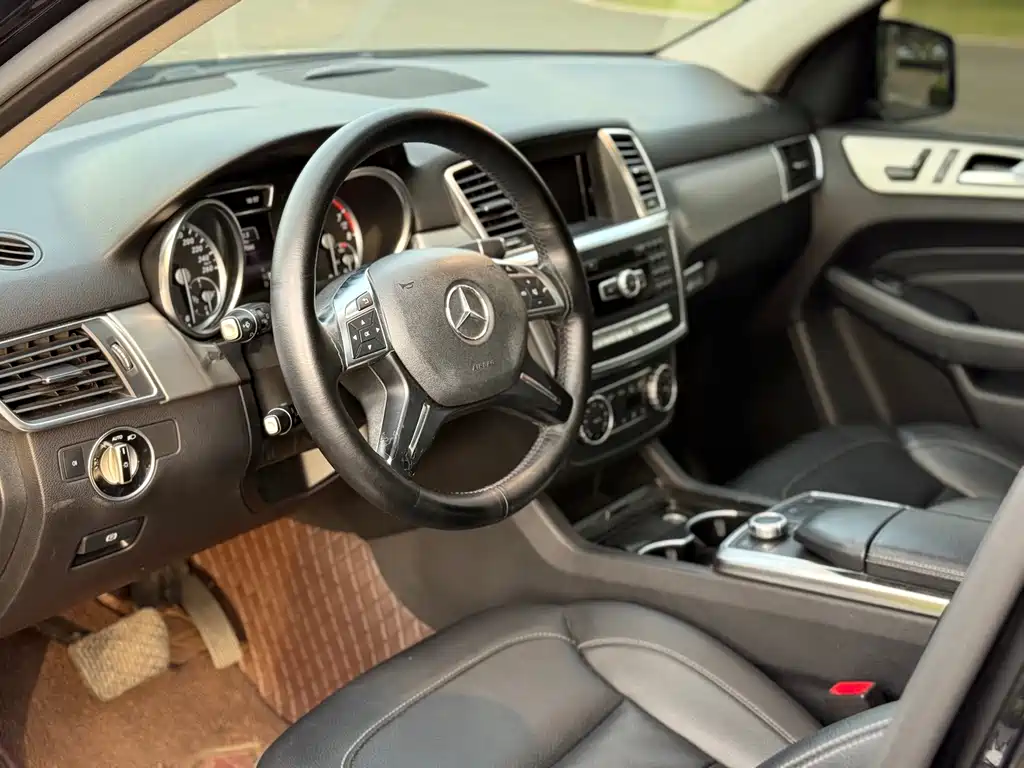 Mercedes-Benz M-Class 2015 — фото 8