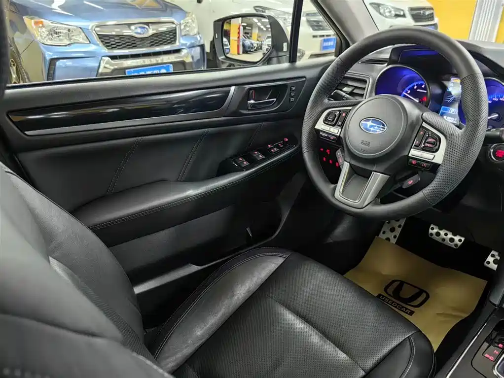 Subaru Legacy 2017 — фото 19