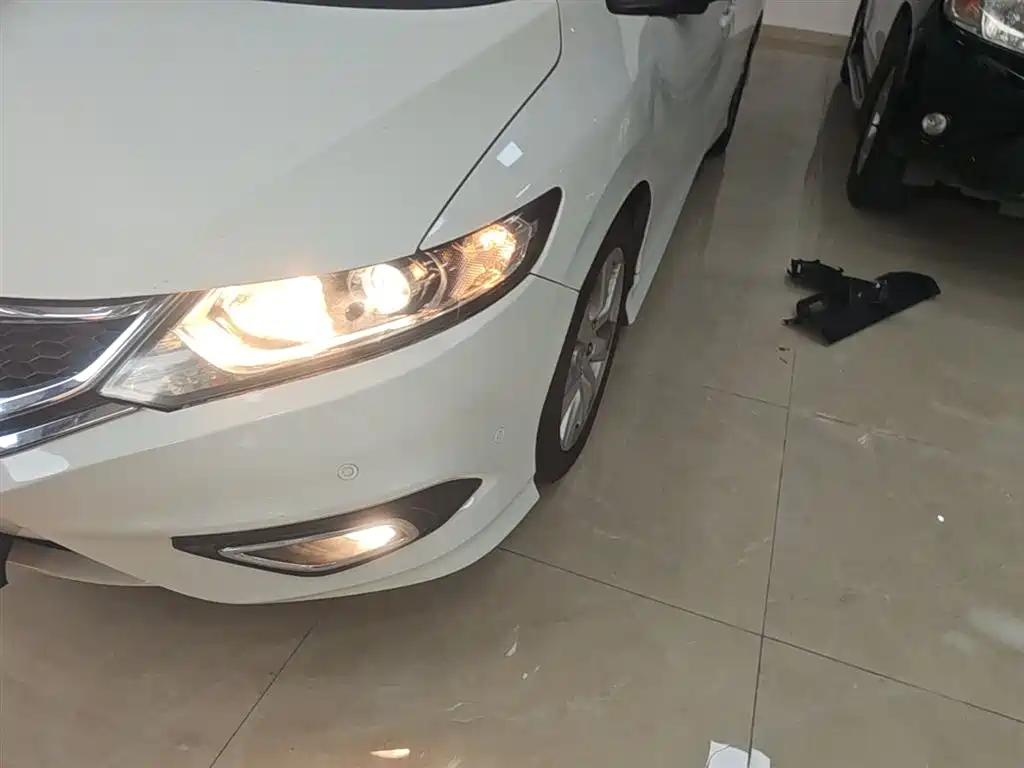Honda Jade 2015 — фото 24