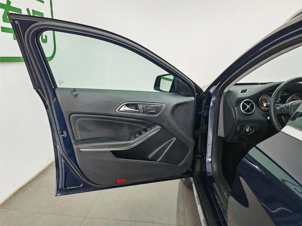 Mercedes-Benz GLA 2016 — фото 8