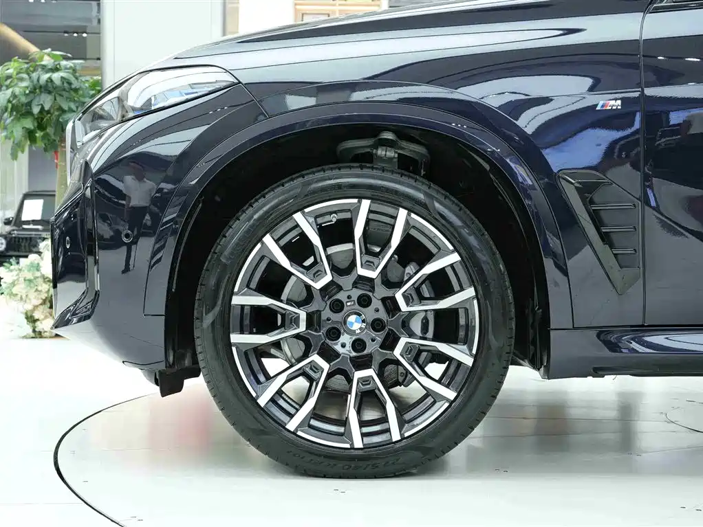 BMW X5 2025 — фото 18