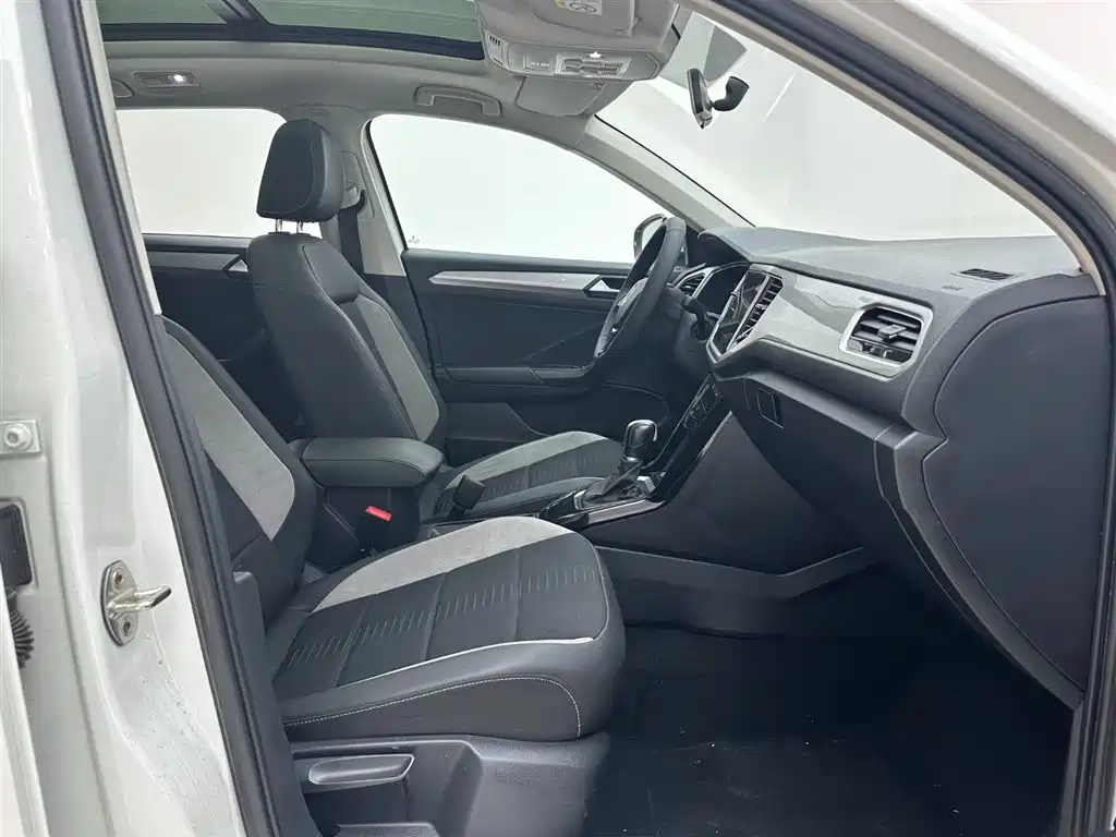 Volkswagen T-Roc 2022 — фото 15