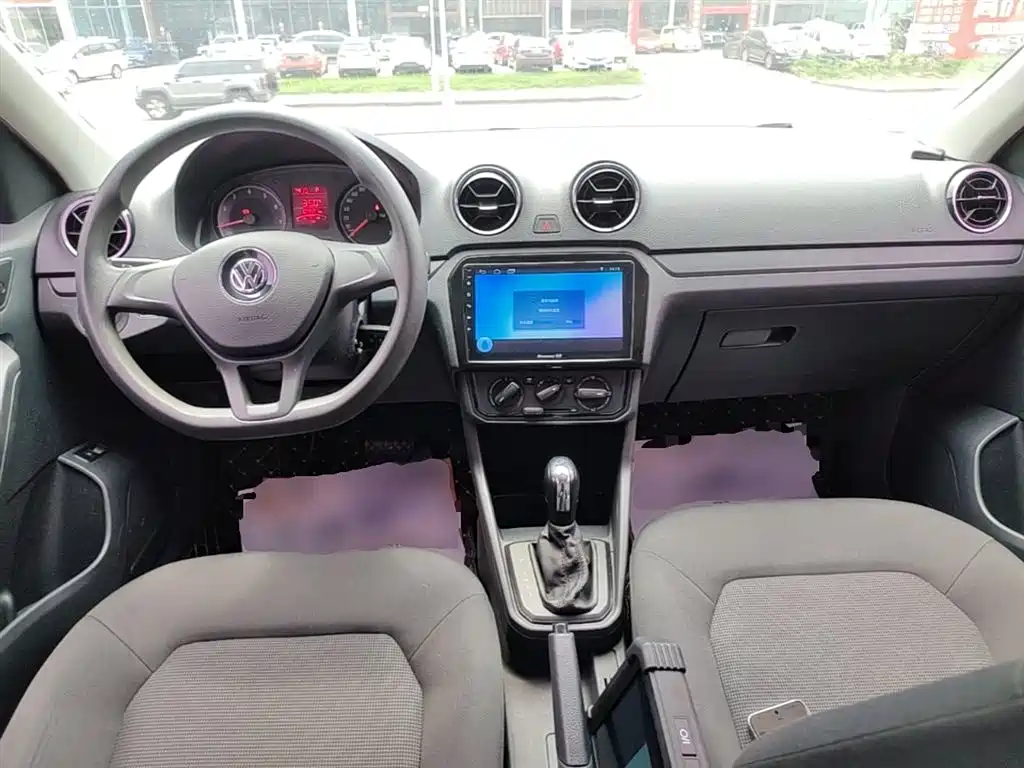 Volkswagen Jetta 2018 — фото 10