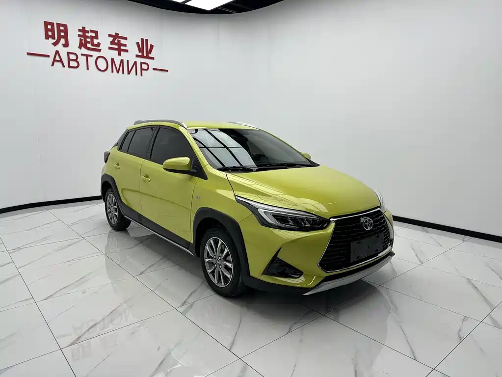 Toyota Yaris L 2022 — фото 3