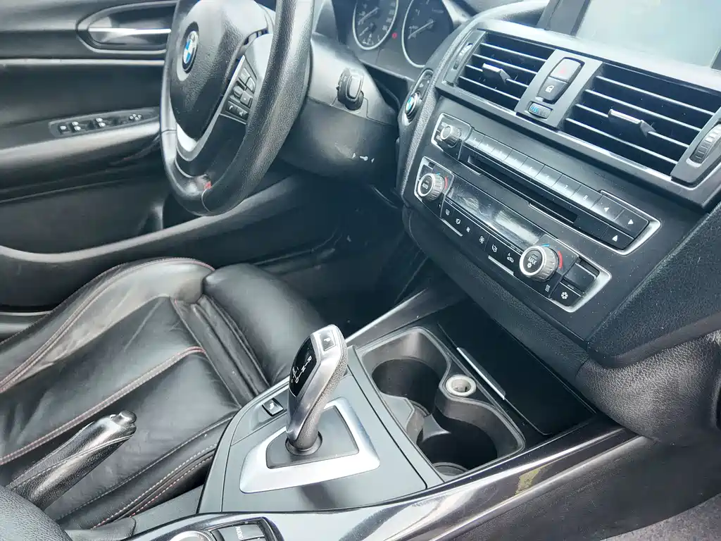 BMW 1 Series 2012 — фото 48