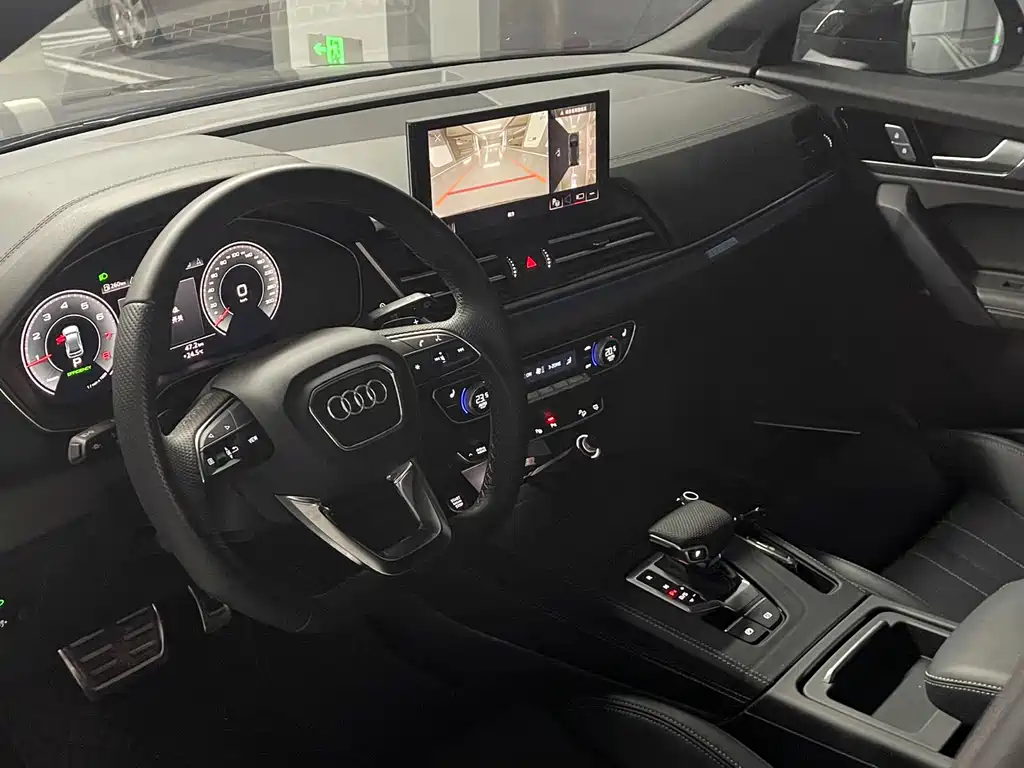 Audi Q5L 2025 — фото 10