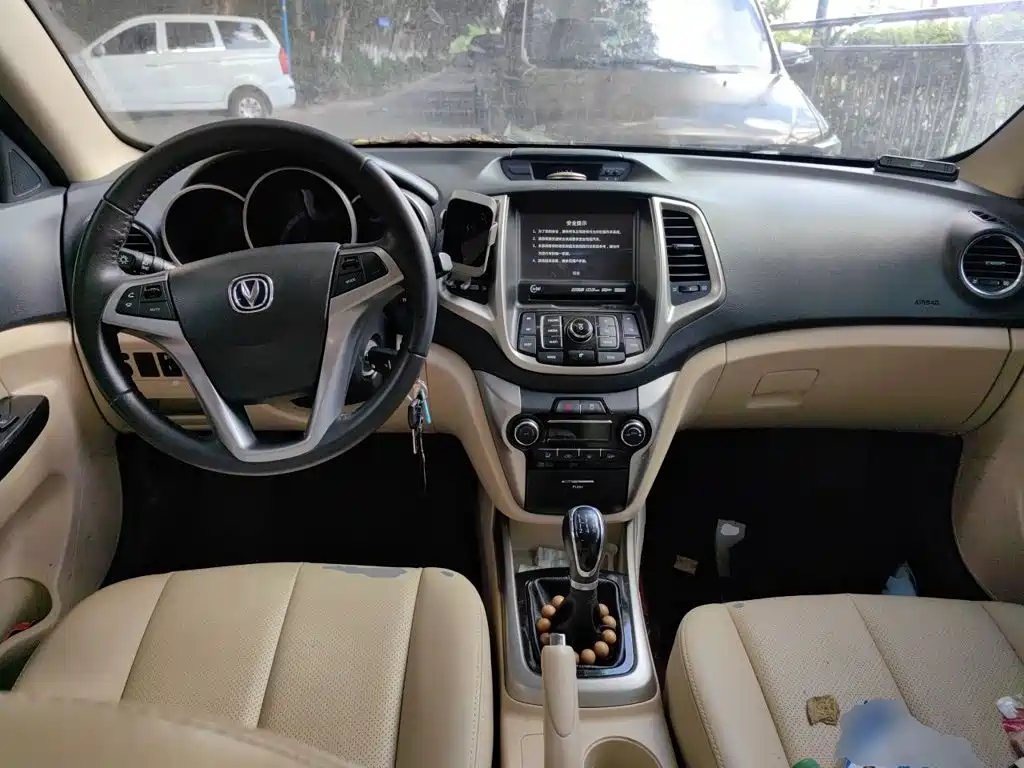 Changan Eado 2015 — фото 10