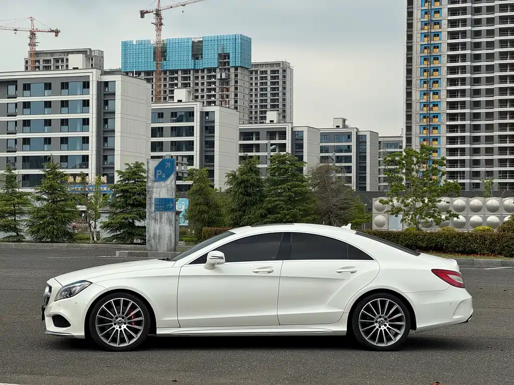 Mercedes-Benz CLS 2017 — фото 9