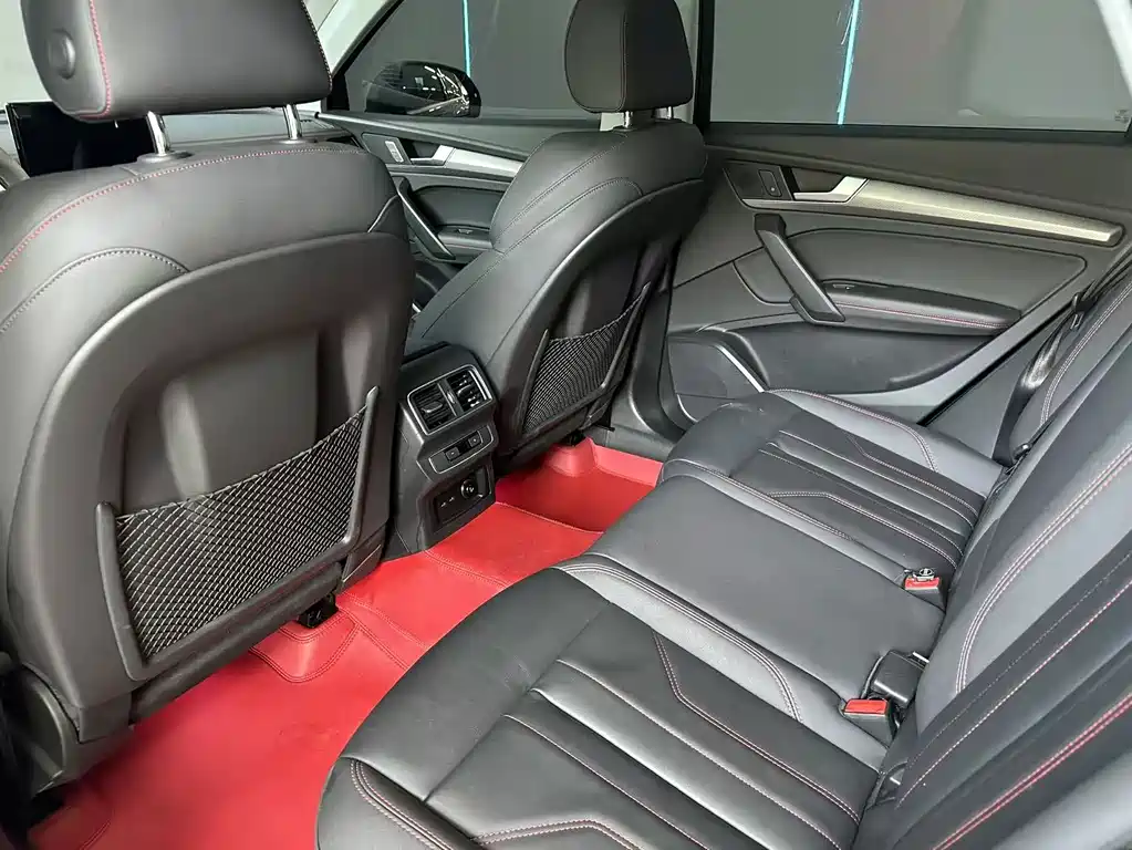 Audi Q5L 2022 — фото 10