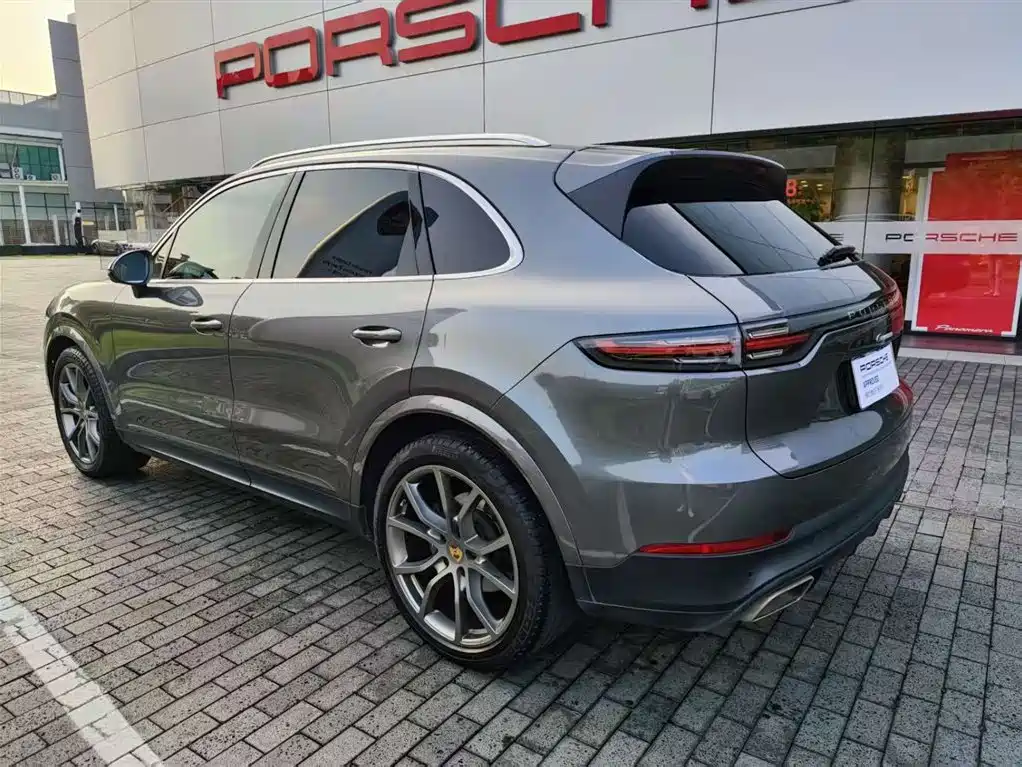 Porsche Cayenne 2020 — фото 8