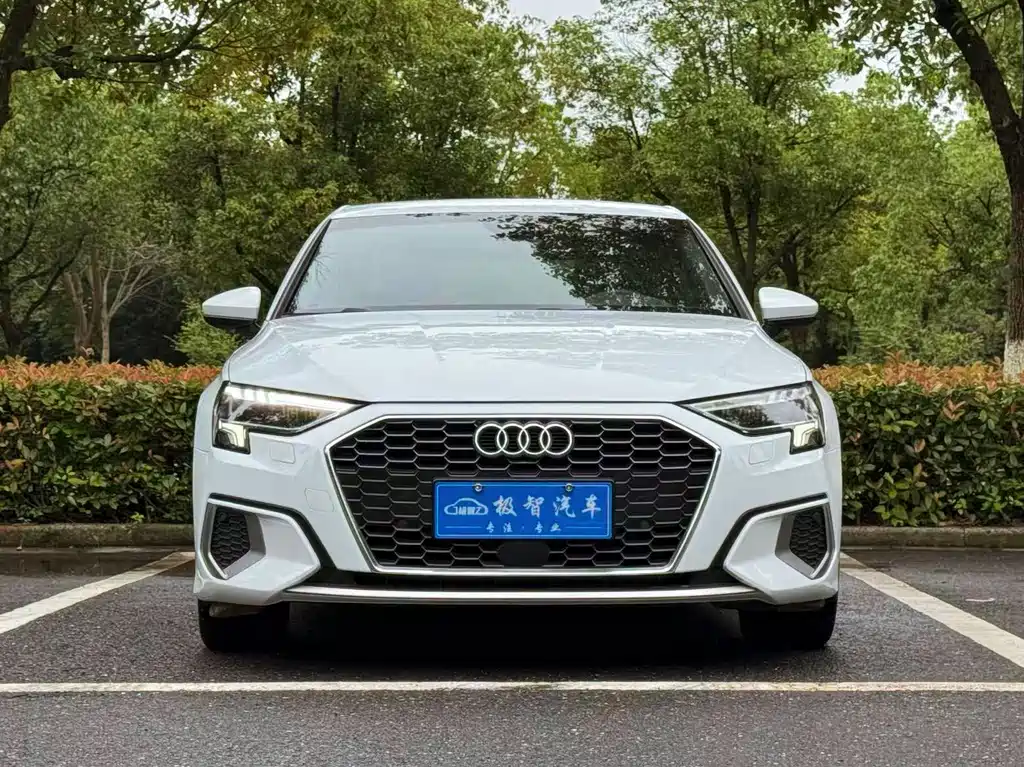Audi A3 2021 — фото 2