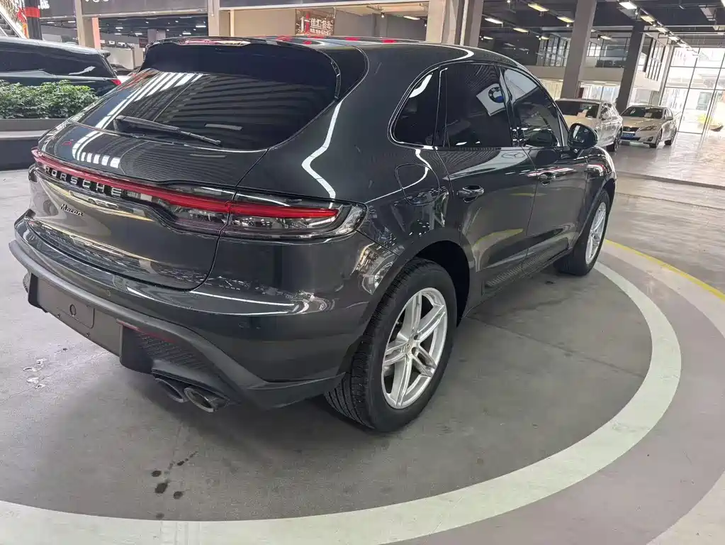 Porsche Macan 2023 — фото 13